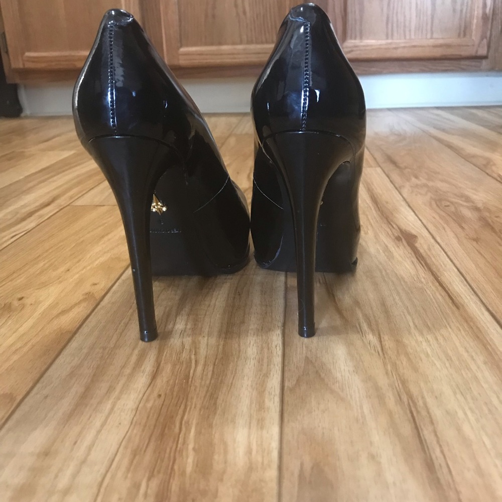 Beautiful Black Patent Platform Heels Size 8 - Picture 3 of 5